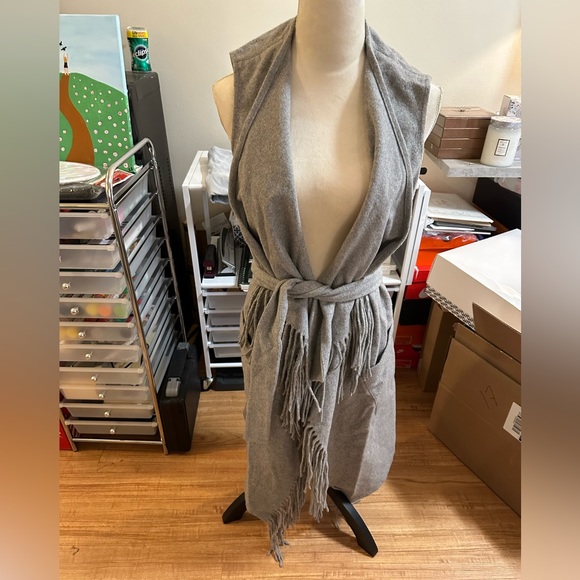 Sleeveless wool wrap Allsaints - Picture 9 of 10